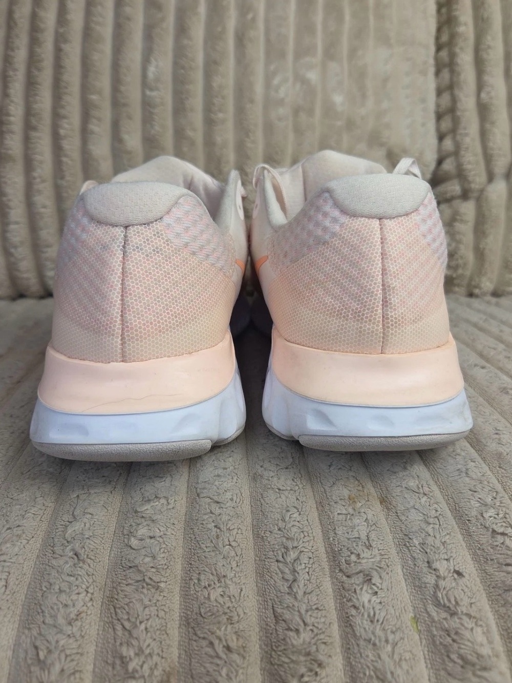 Nike Renew Run Women's Running Shoes Mesh Pink Orange Athletic Sneakers Size 11 - Picture 4 of 9